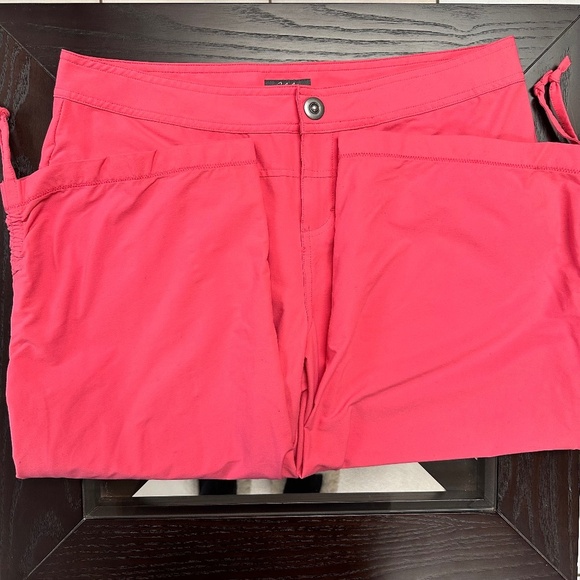 *CABELA'S** Hot Pink Cropped Outdoor Tie Cuff Pants Size 10 - Picture 3 of 8